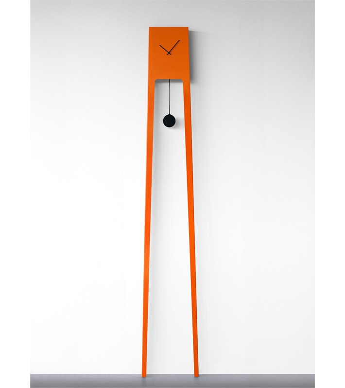 Design klokken van Finse ontwerper Ari Kanerva - TIUKU klok oranje - ARCHANA.NL Design klokken van Finse ontwerper Ari Kanerva - TIUKU klok oranje - ARCHANA.NL #arikanerva #clocks